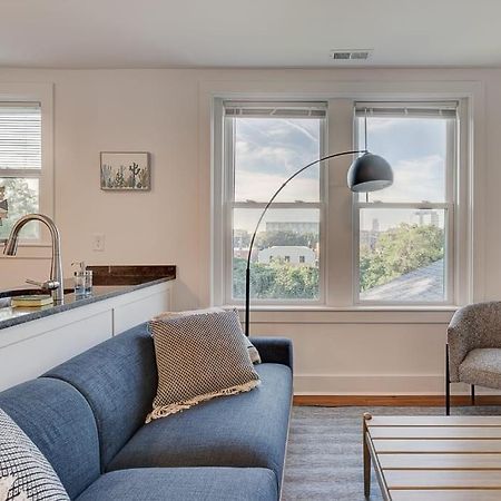 Greatly Located And Elegant 1Br With Parking Leilighet Durham Eksteriør bilde